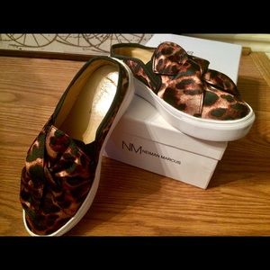 Neiman Marcus Camran Slid